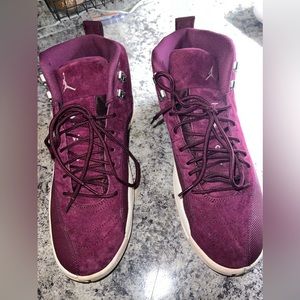 Jordan 12 Retro
Bordeaux